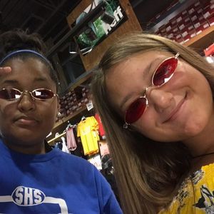 Meet your Posher, Riley